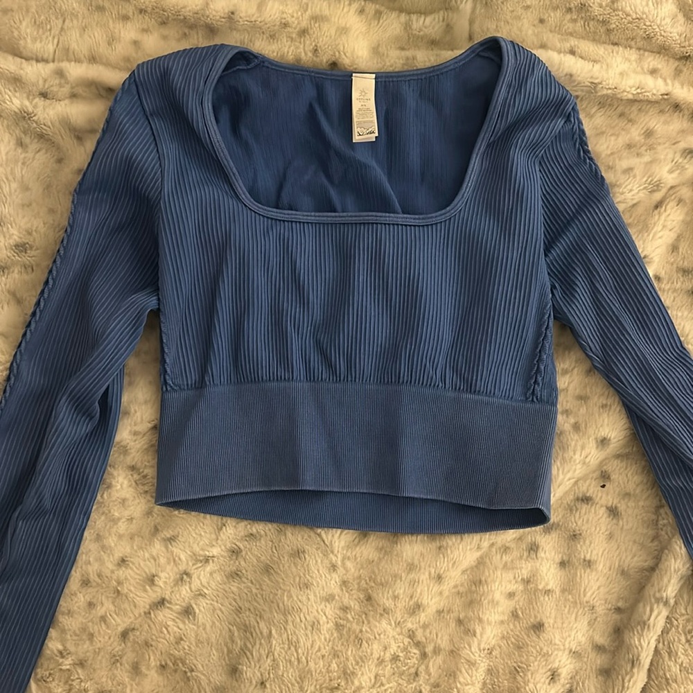 offline cropped blue athletic top